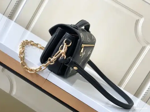METIS VUITTON LOUIS WEST EAST POCHETTE 0330